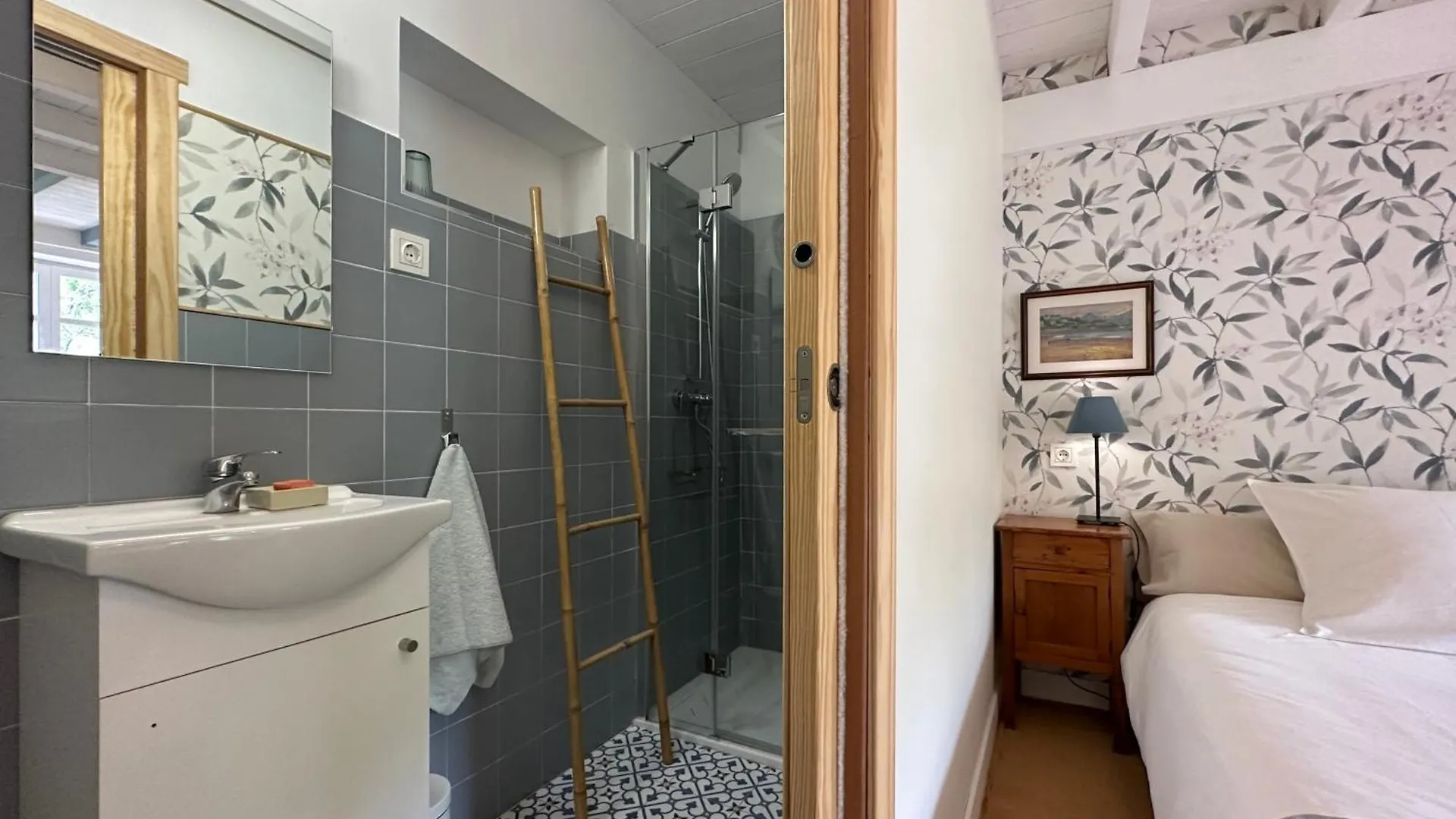 Aparthotel Apartamentos Rurales Aginaga Irun