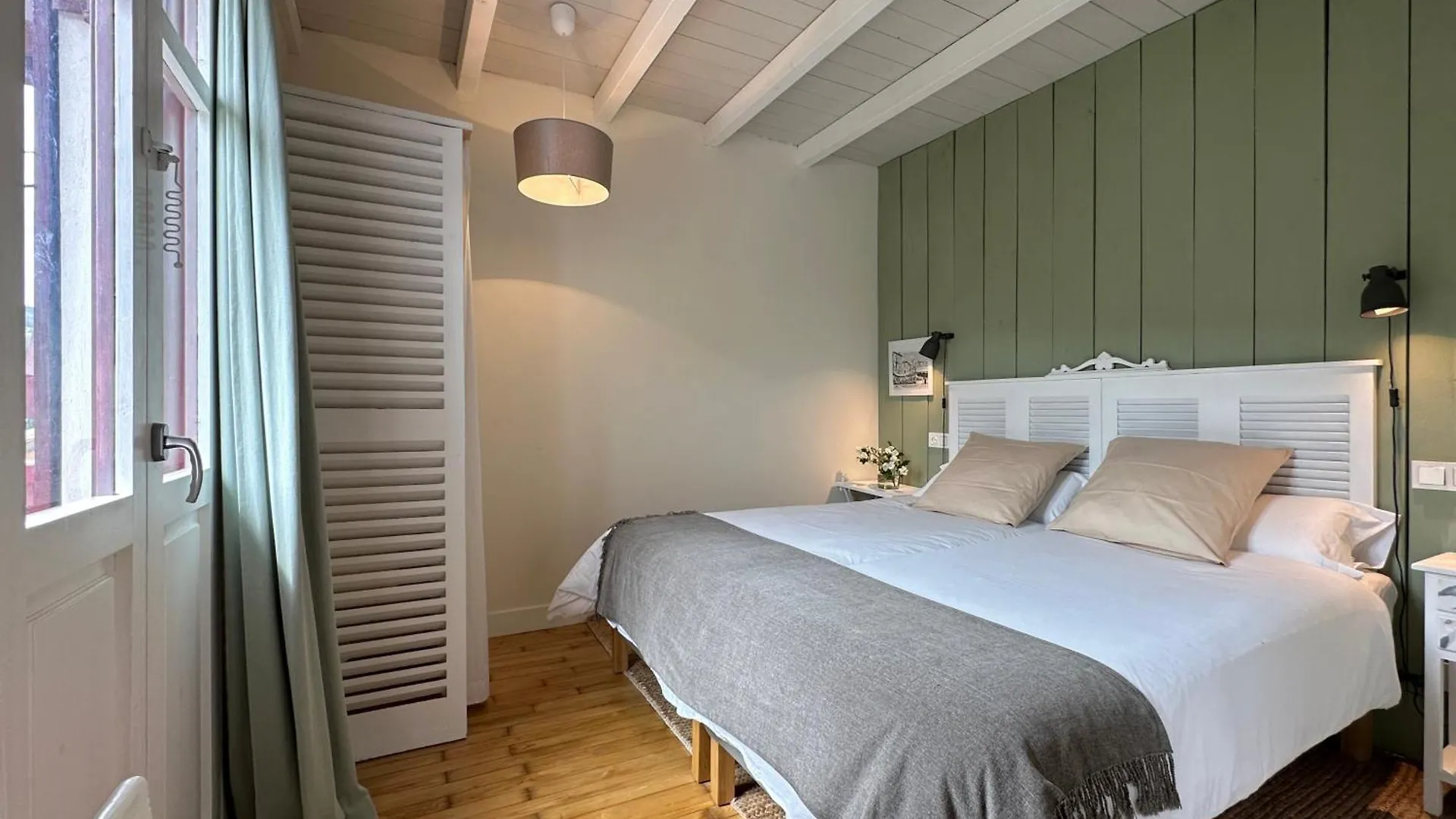Apartamentos Rurales Aginaga Irun Aparthotel