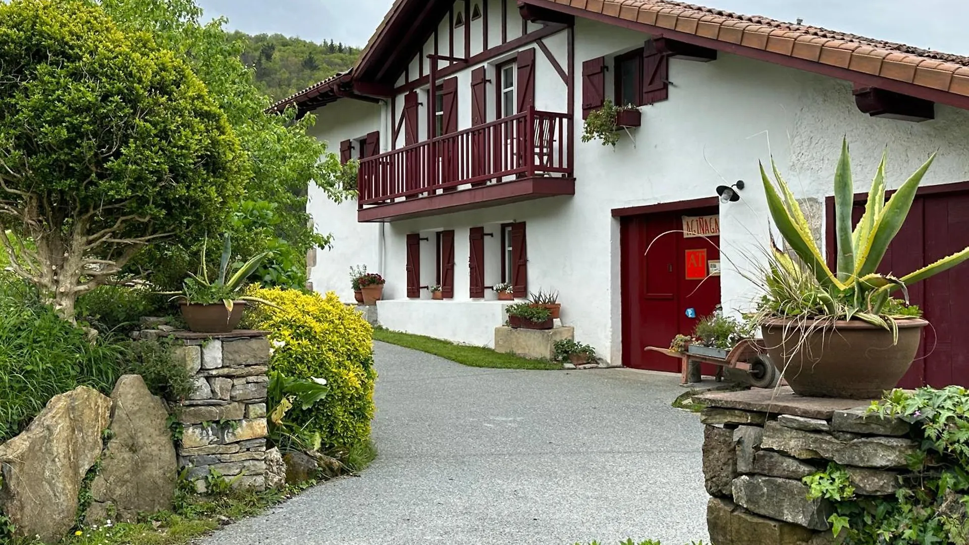 Apartamentos Rurales Aginaga Irun